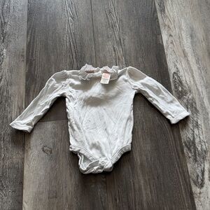 Baby Boden White‎ Lace Trim Long Sleeve Bodysuit